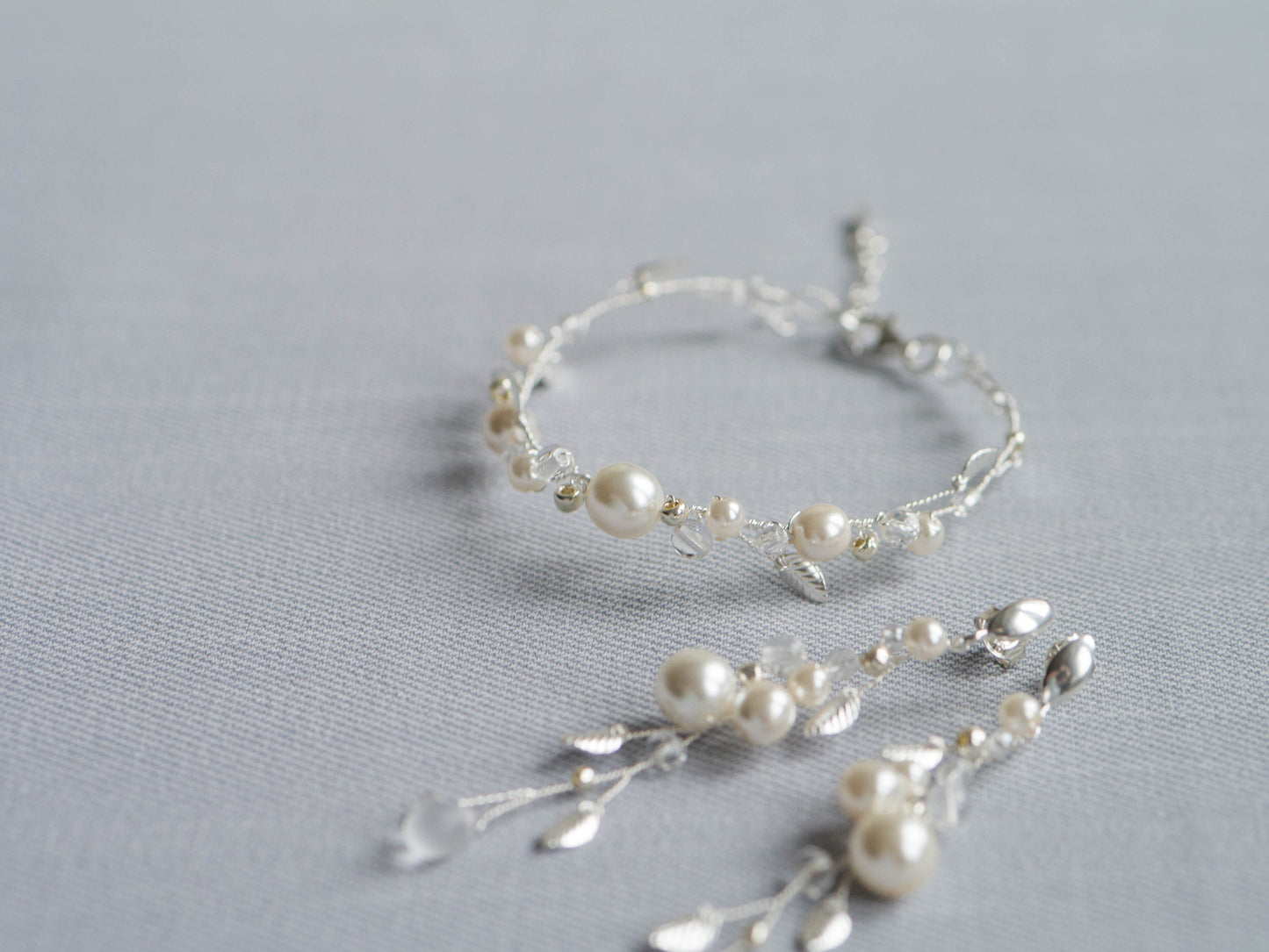 Ann - Hochzeitsschmuck aus Perlen, Ohrringen und Armband