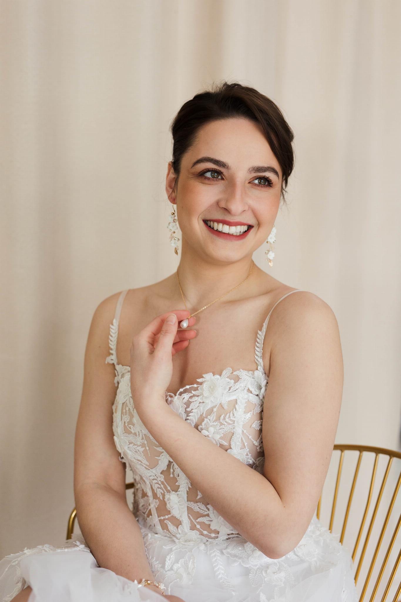 Marchesa – Minimalistische Perlentropfen-Halskette