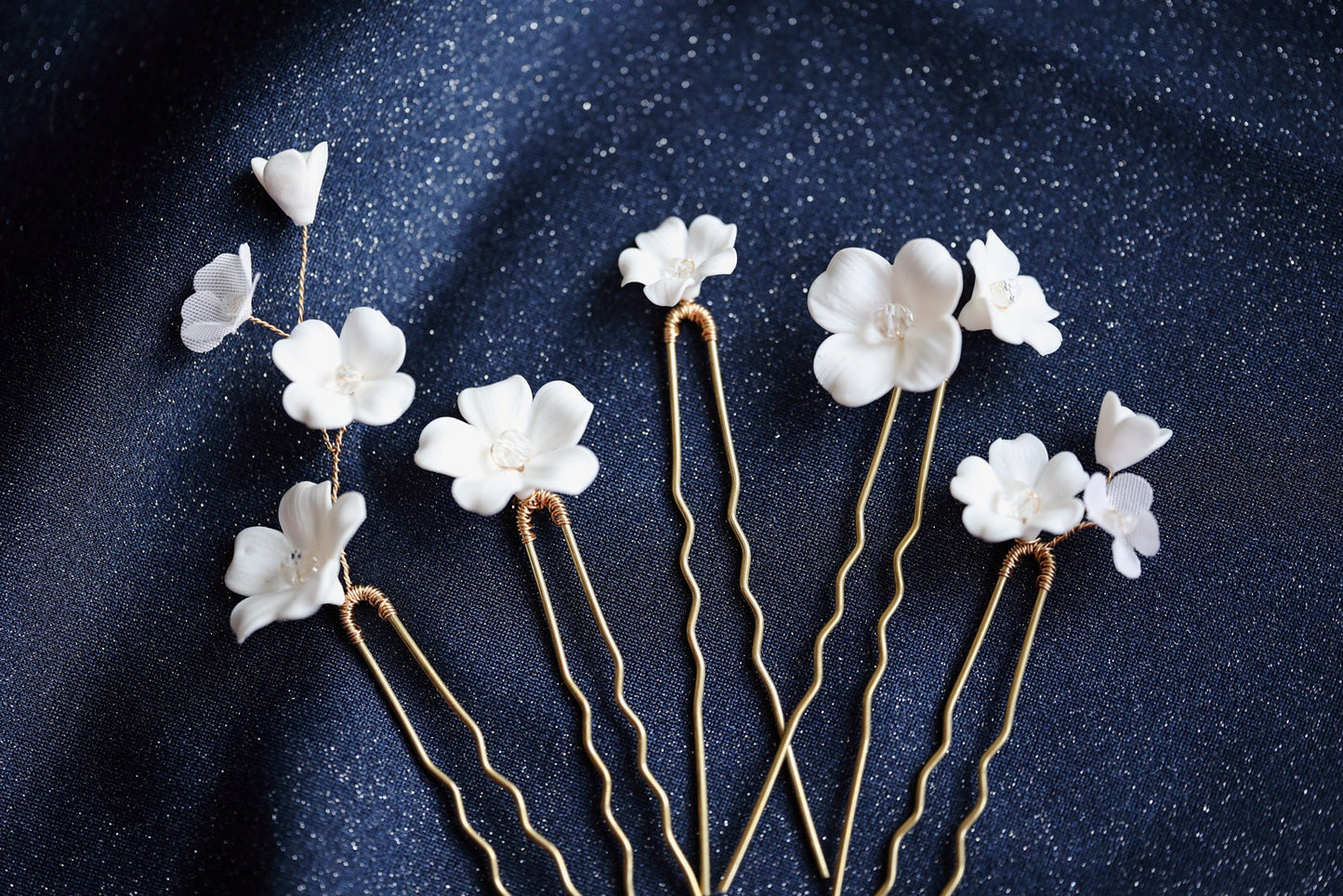 Madlen - Weiße Blumen Haarnadeln für die Hochzeit
