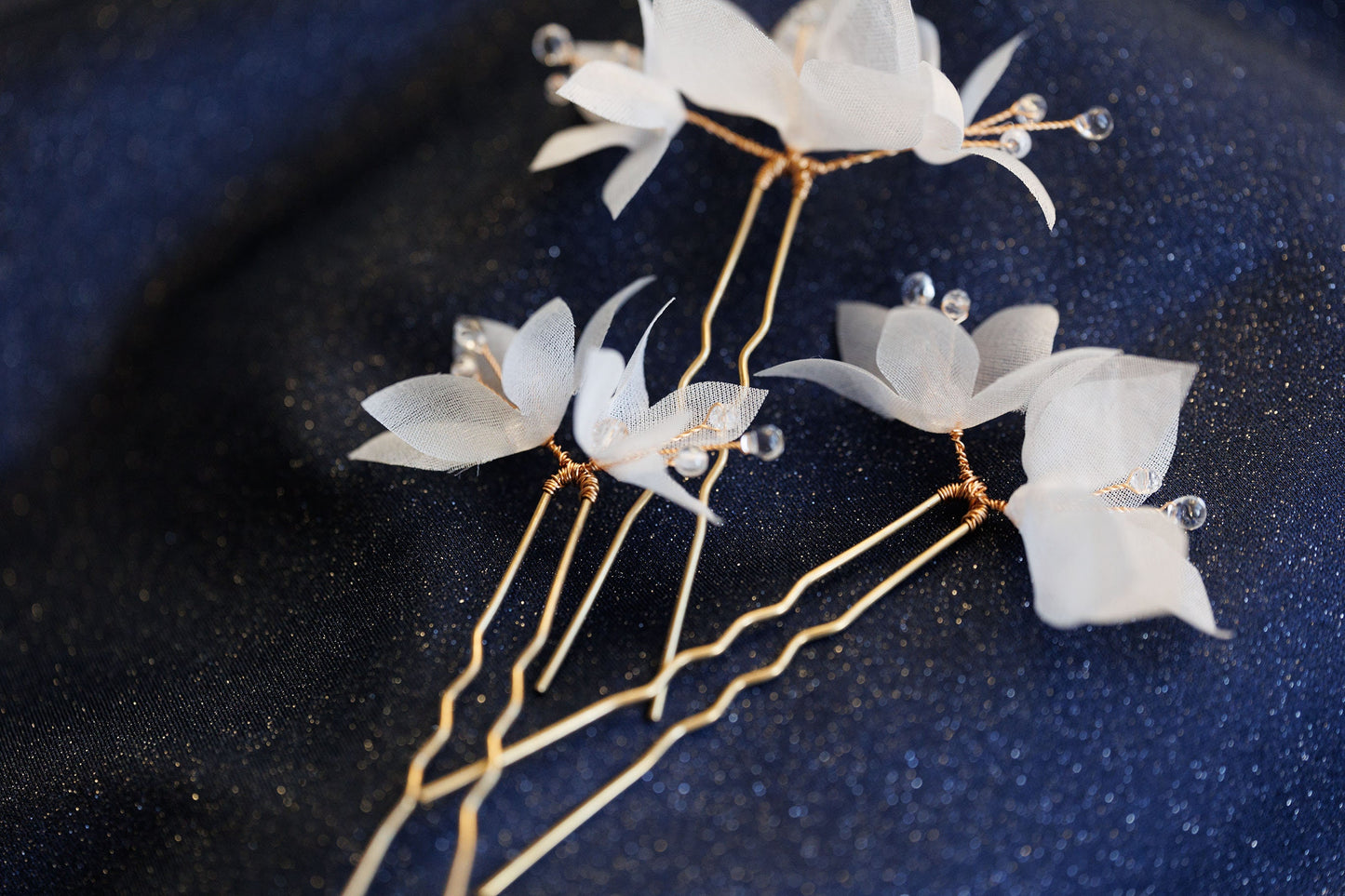 Silk Helenka – Zarte Brauthaarnadeln mit Seidenblumen