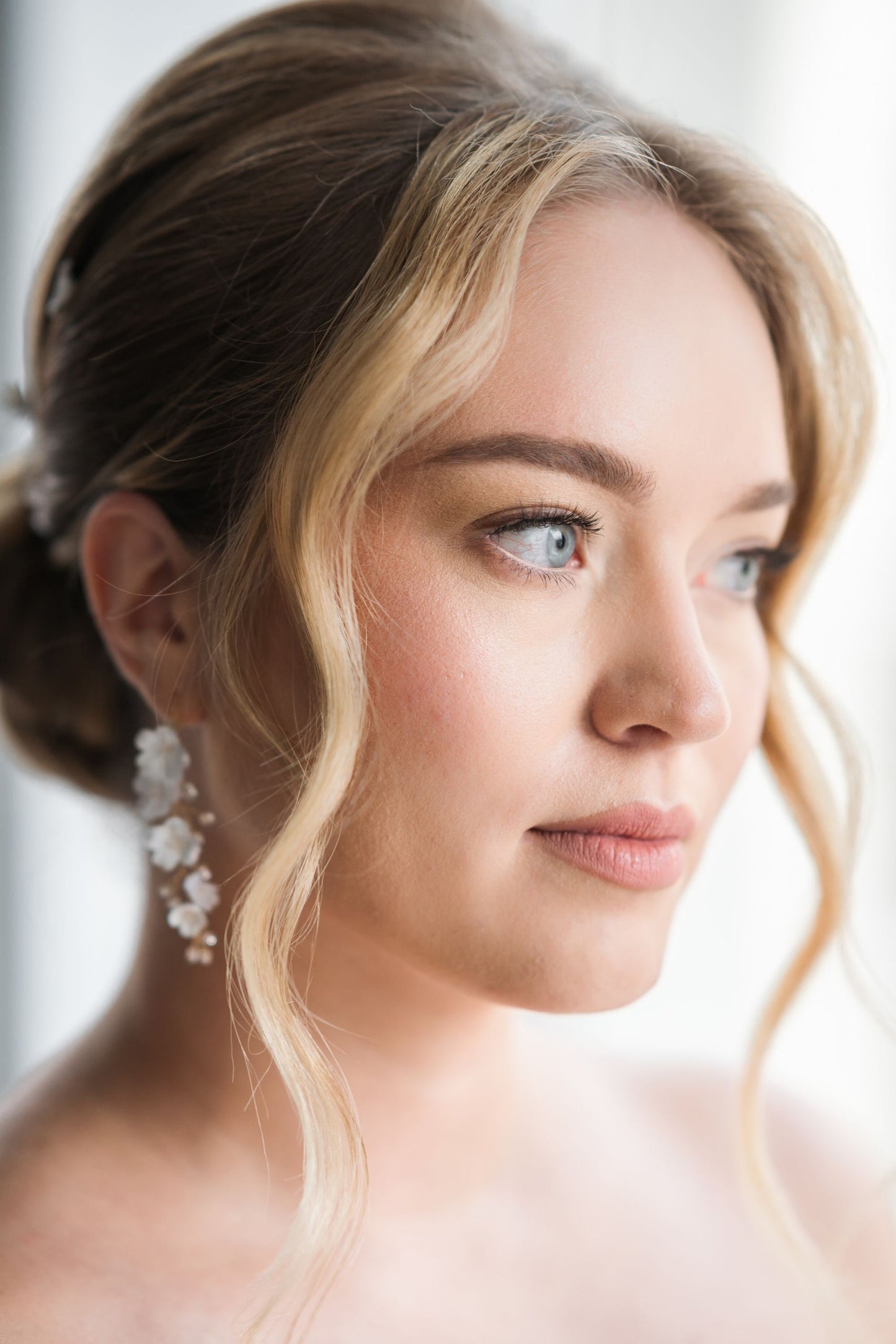 Madlen - Romantische Hochzeitsohrringe mit Blumen