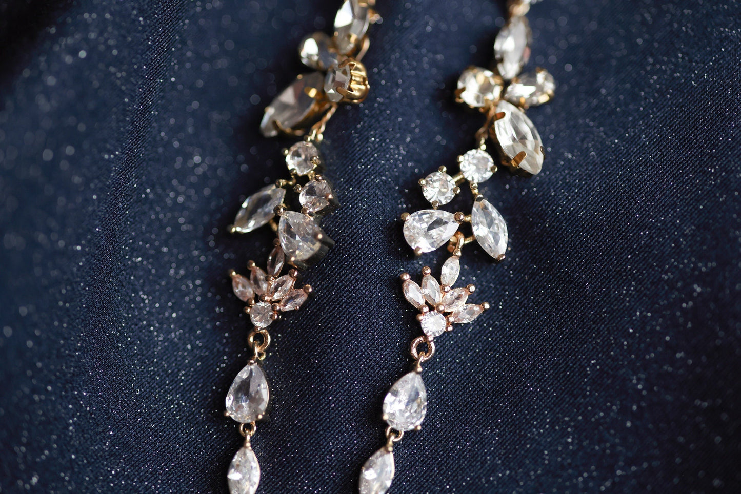 Sparkle - Lange Kristall-Hochzeitsohrringe