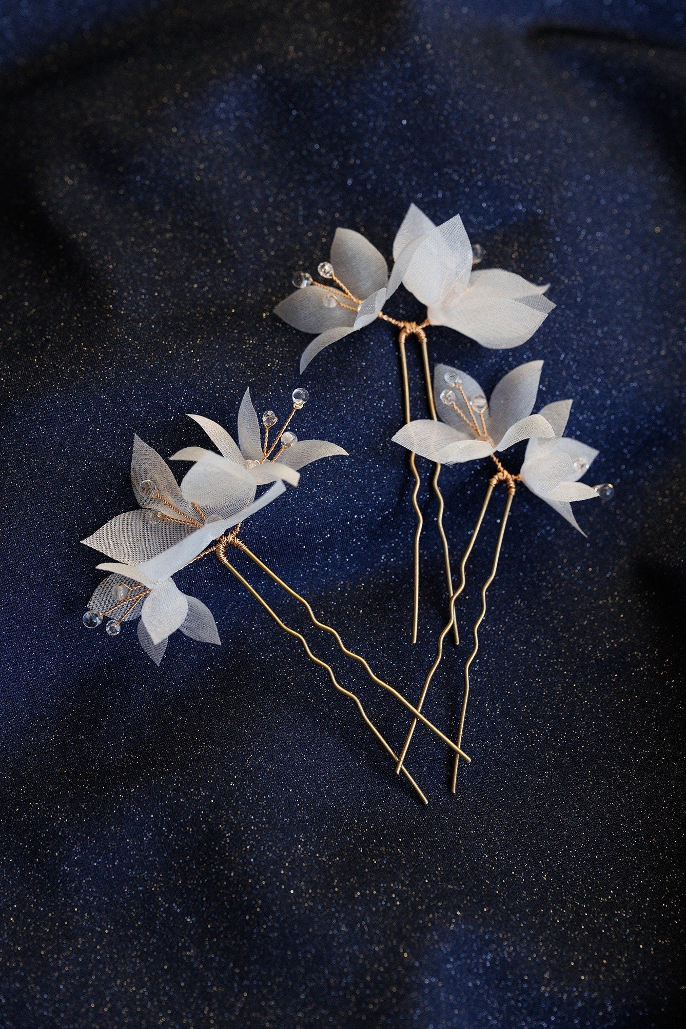 Silk Helenka – Zarte Brauthaarnadeln mit Seidenblumen