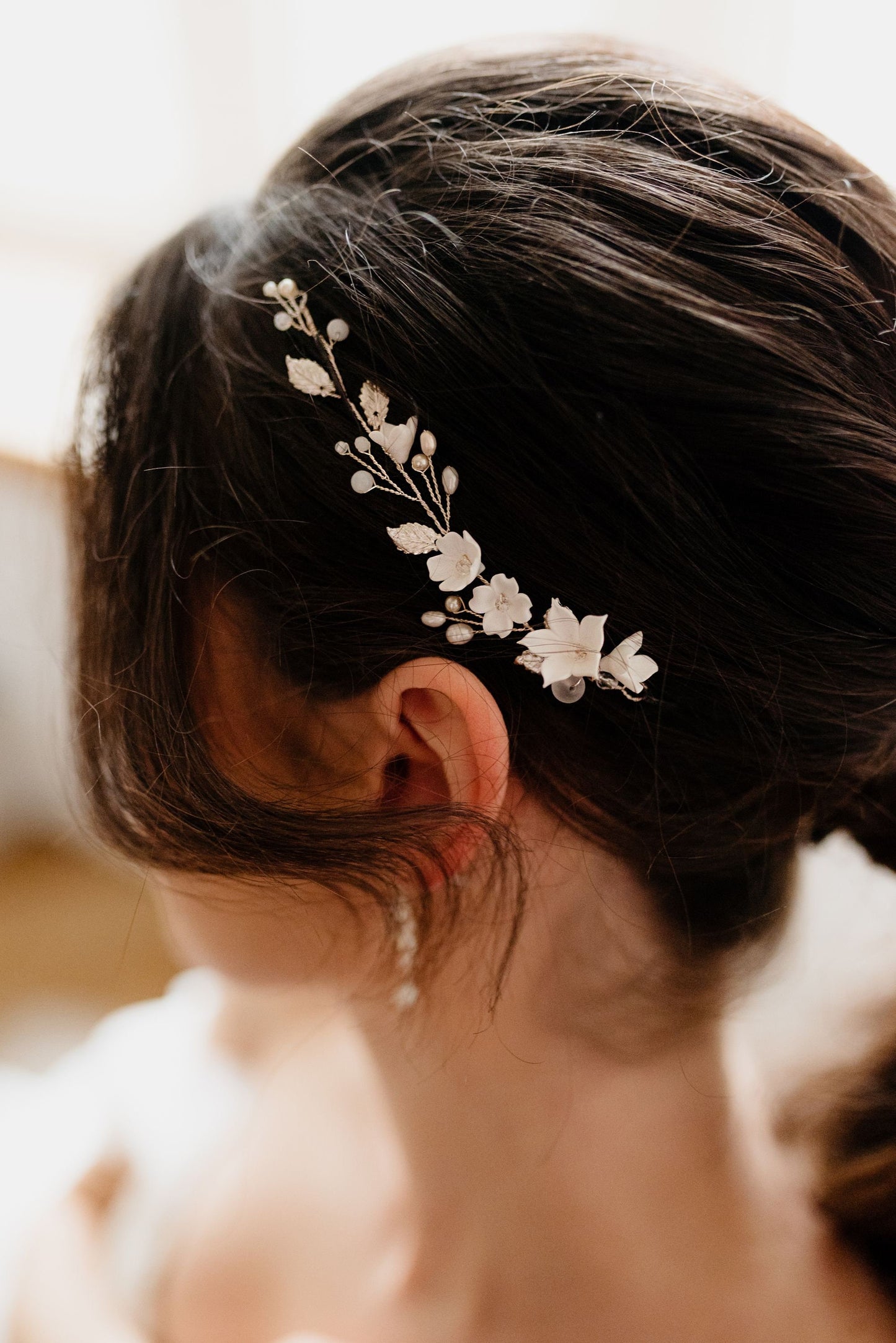 Bianca - 2 Hochzeitshaarteile mit Blumen