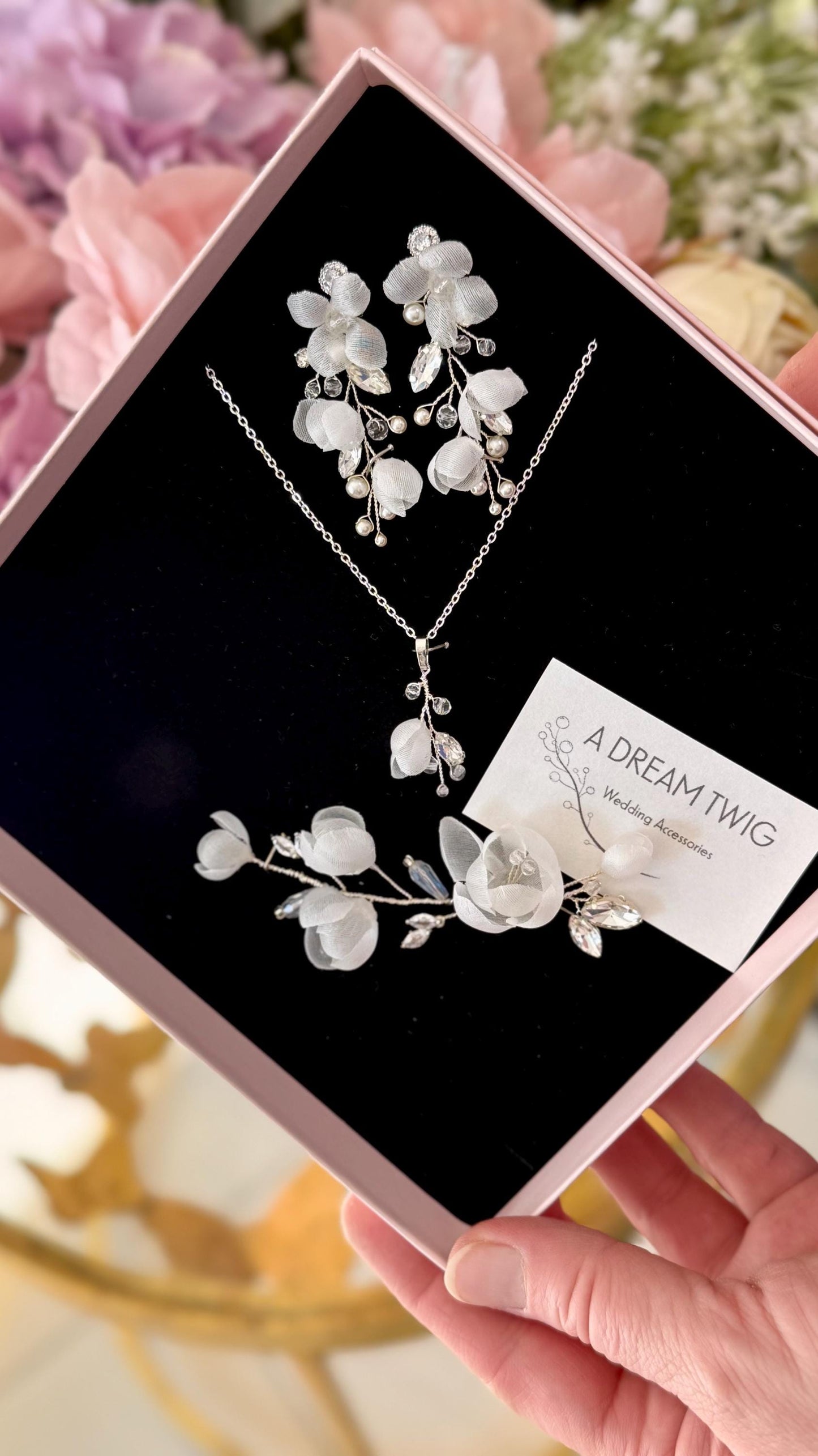 Brautschmuckset für die Braut – Ohrringe, Halskette und Haarranke