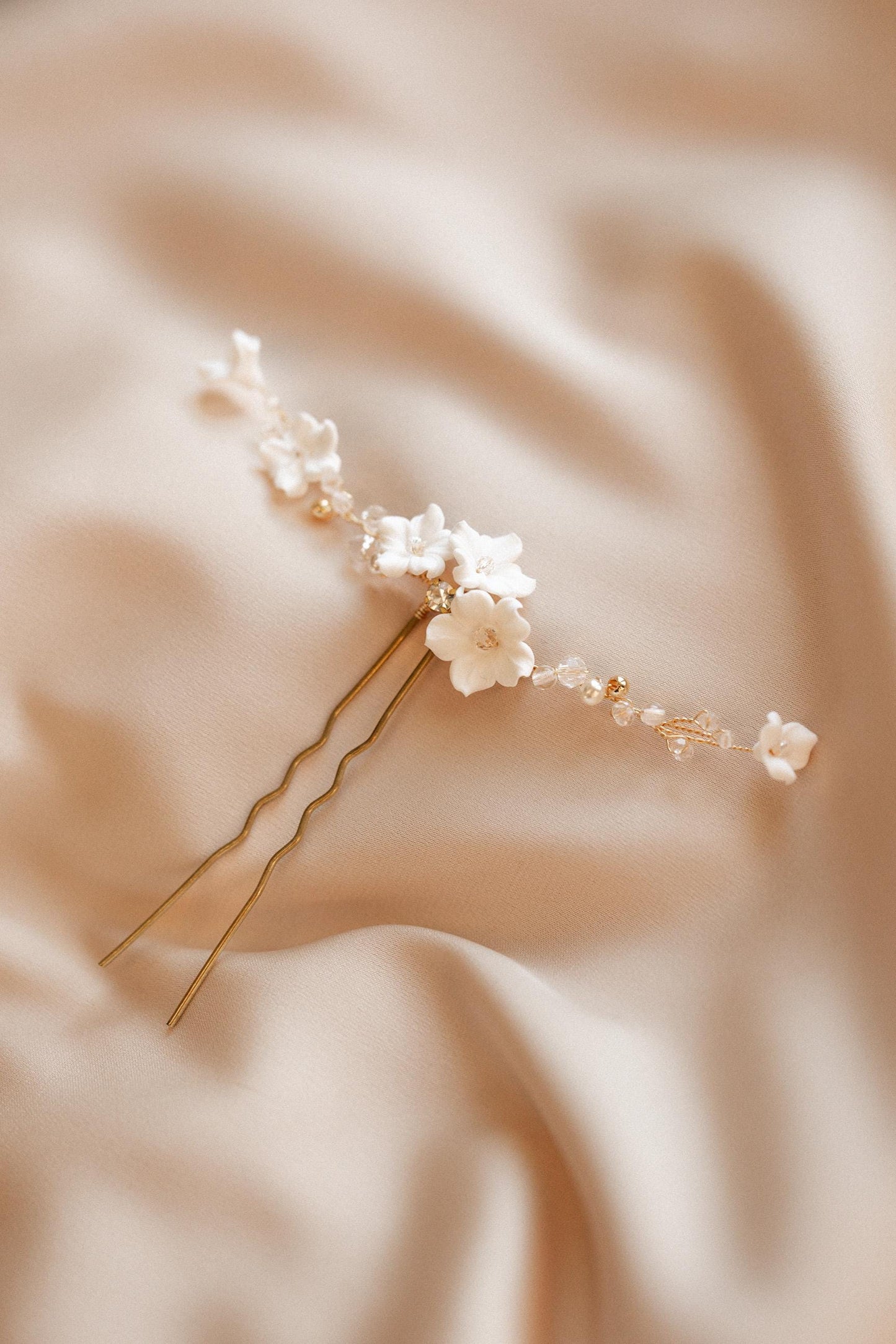 Lidia – Blumen-Haarnadel für die Braut
