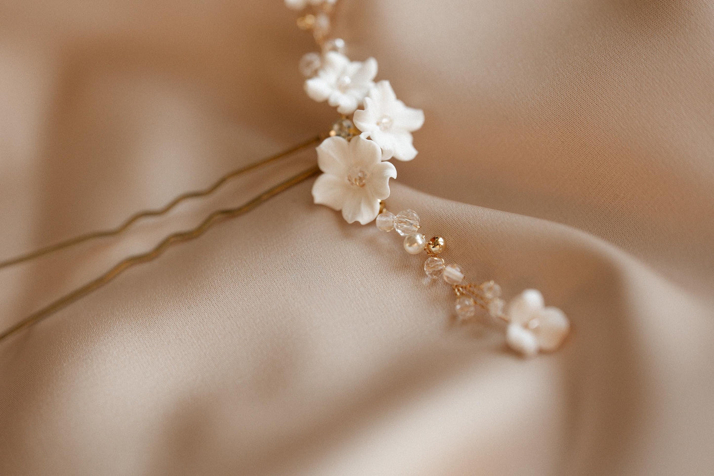 Lidia – Blumen-Haarnadel für die Braut
