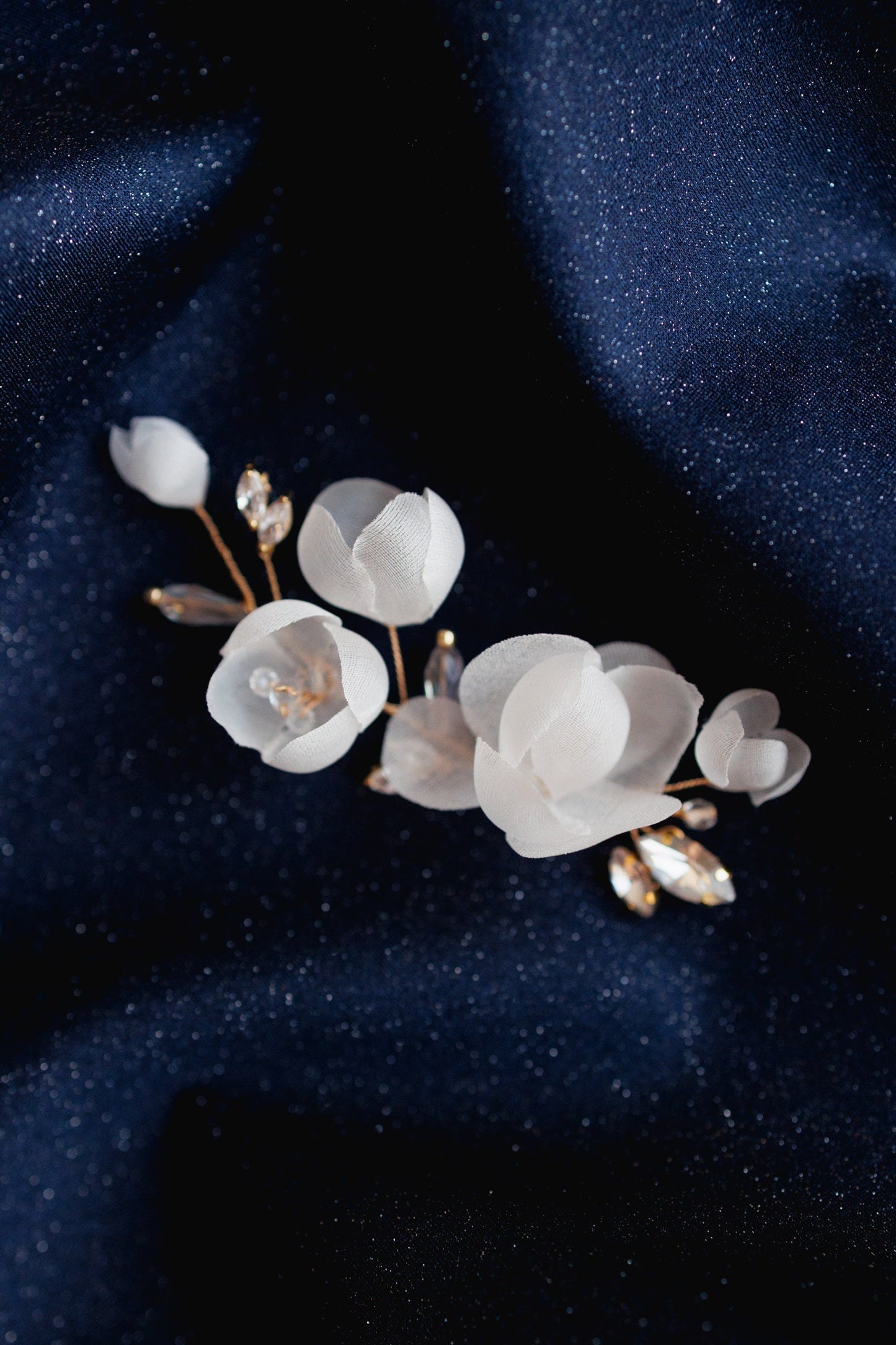 Vivian - Hochzeitsblumen Haarteil