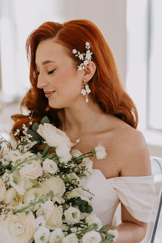 Lidia 0 Glamouröser Hochzeits-Haarkamm mit Blumen und Strasssteinen