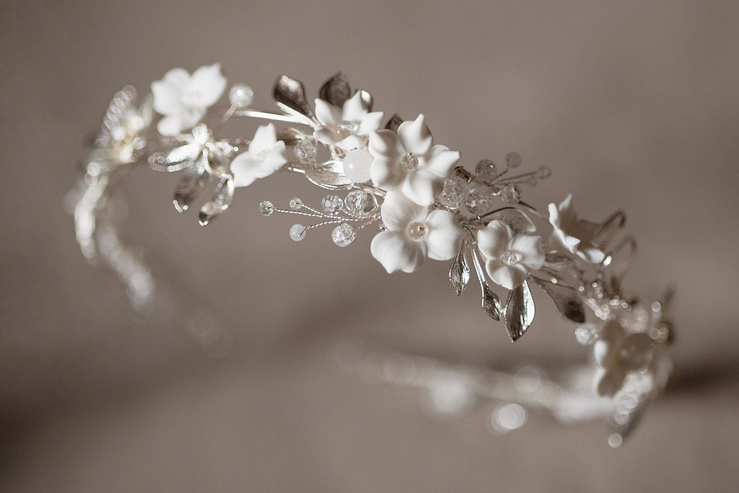 Raja - Blumen-Hochzeitsstirnband