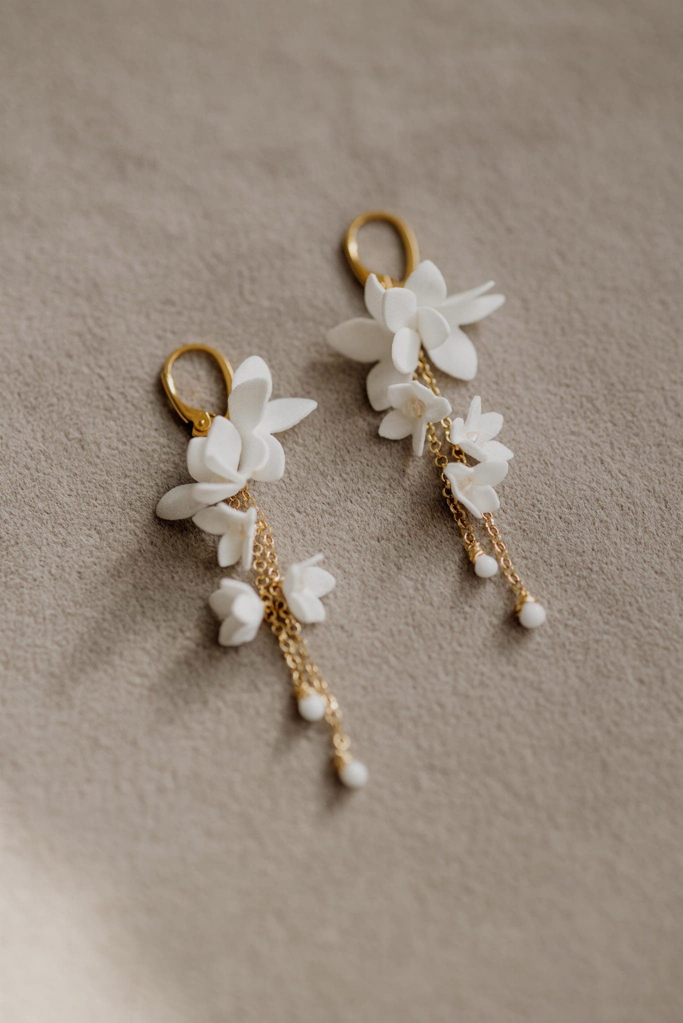 Blumenschmuckset für die Hochzeit – Ohrringe, Halskette und Kopfschmuck