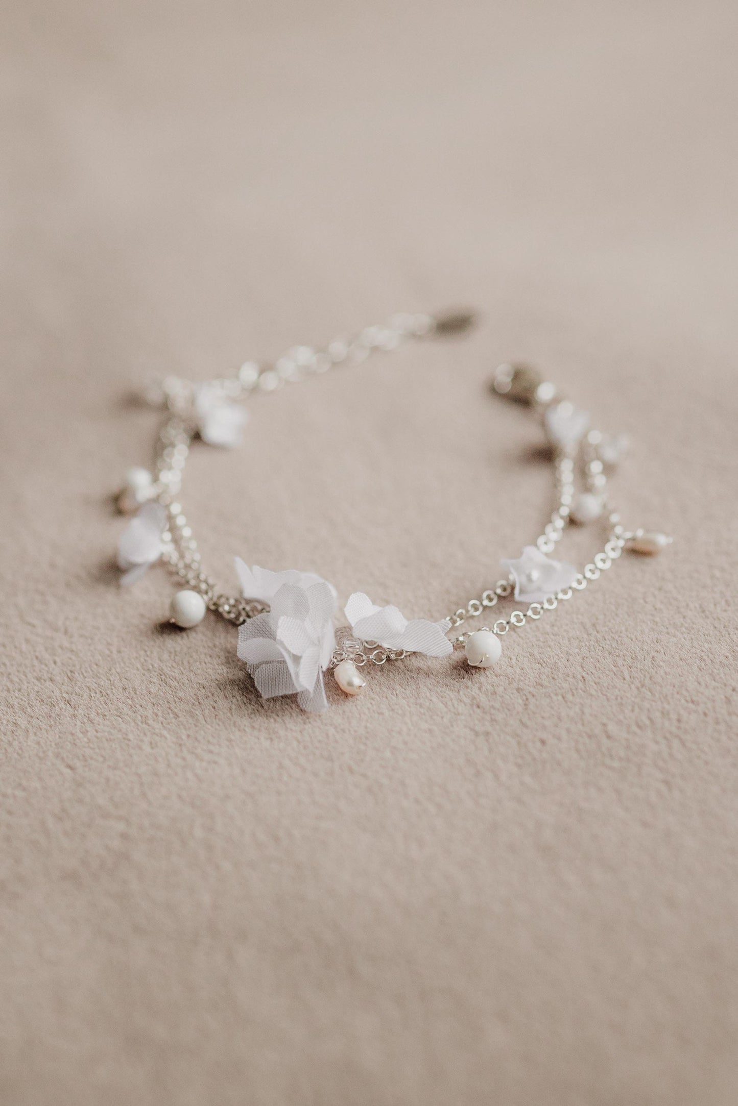 Caprila - Blumenkette Hochzeitsarmband