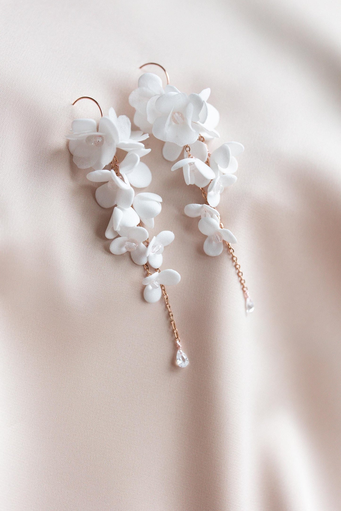 Nicoletta - Dezente Blumen-Hochzeitsohrringe