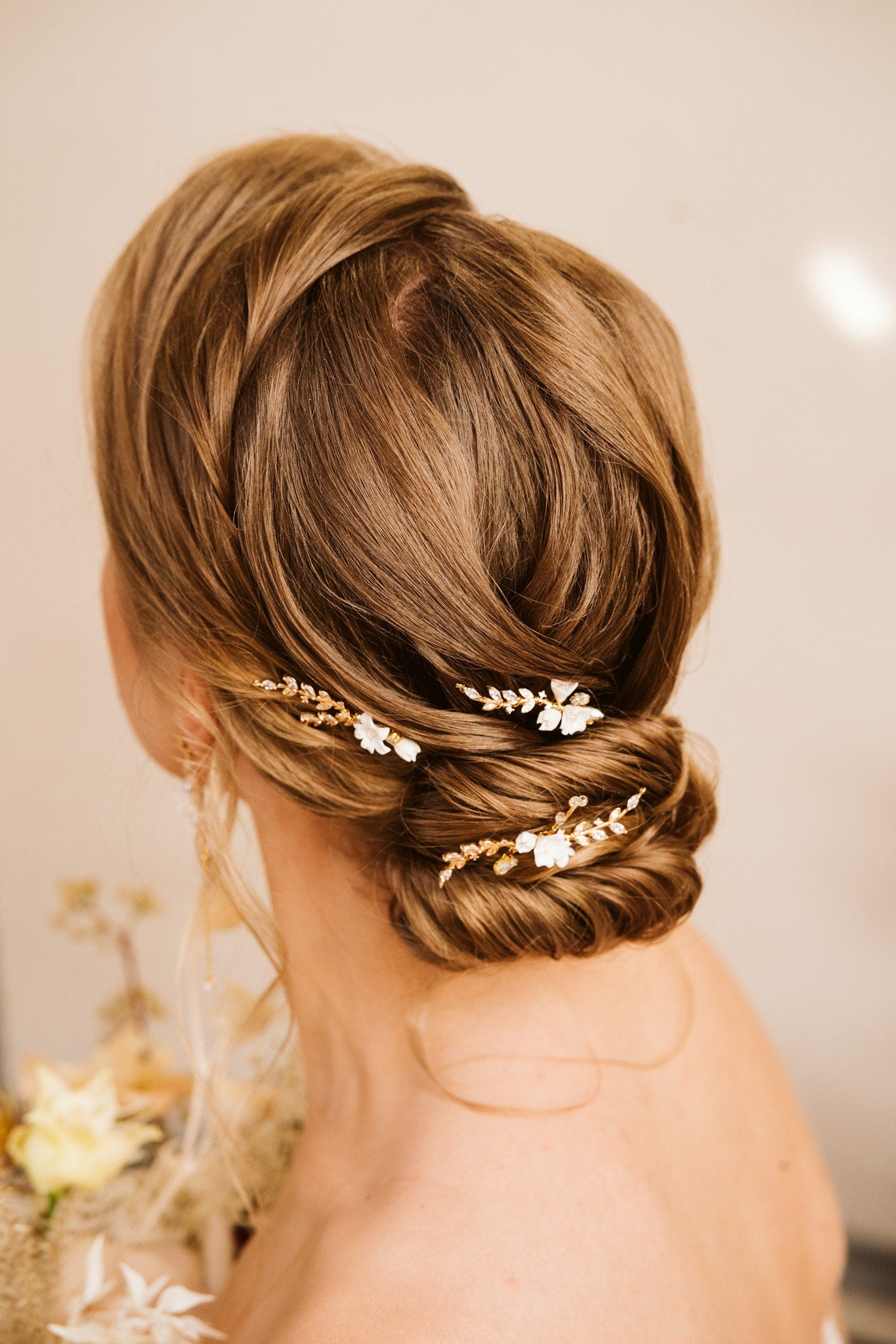 Lamari – Goldene Haarnadeln für die Hochzeit im Boho-Stil