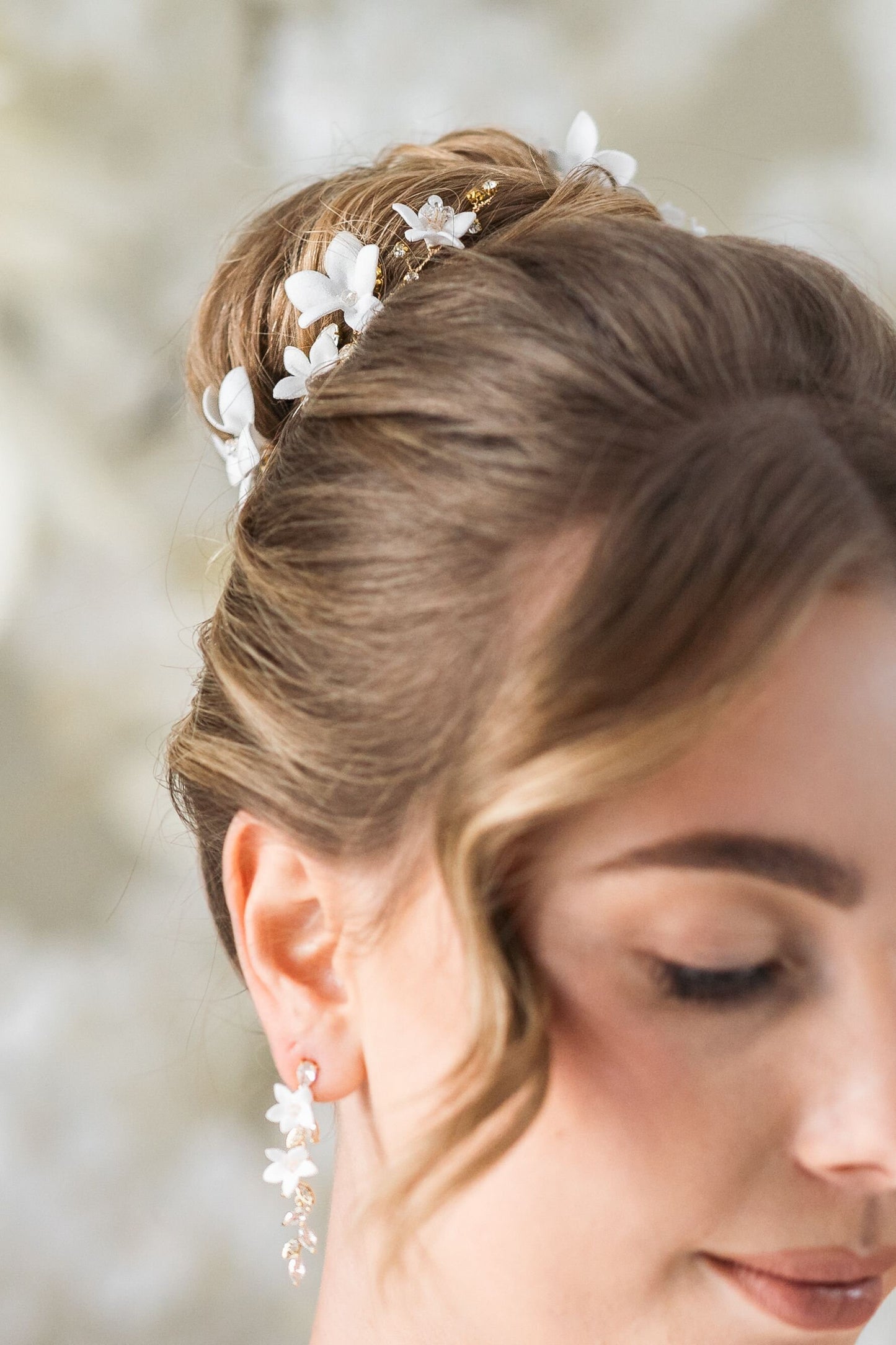 Holly - Cubic Zirconia Earrings with Flowers