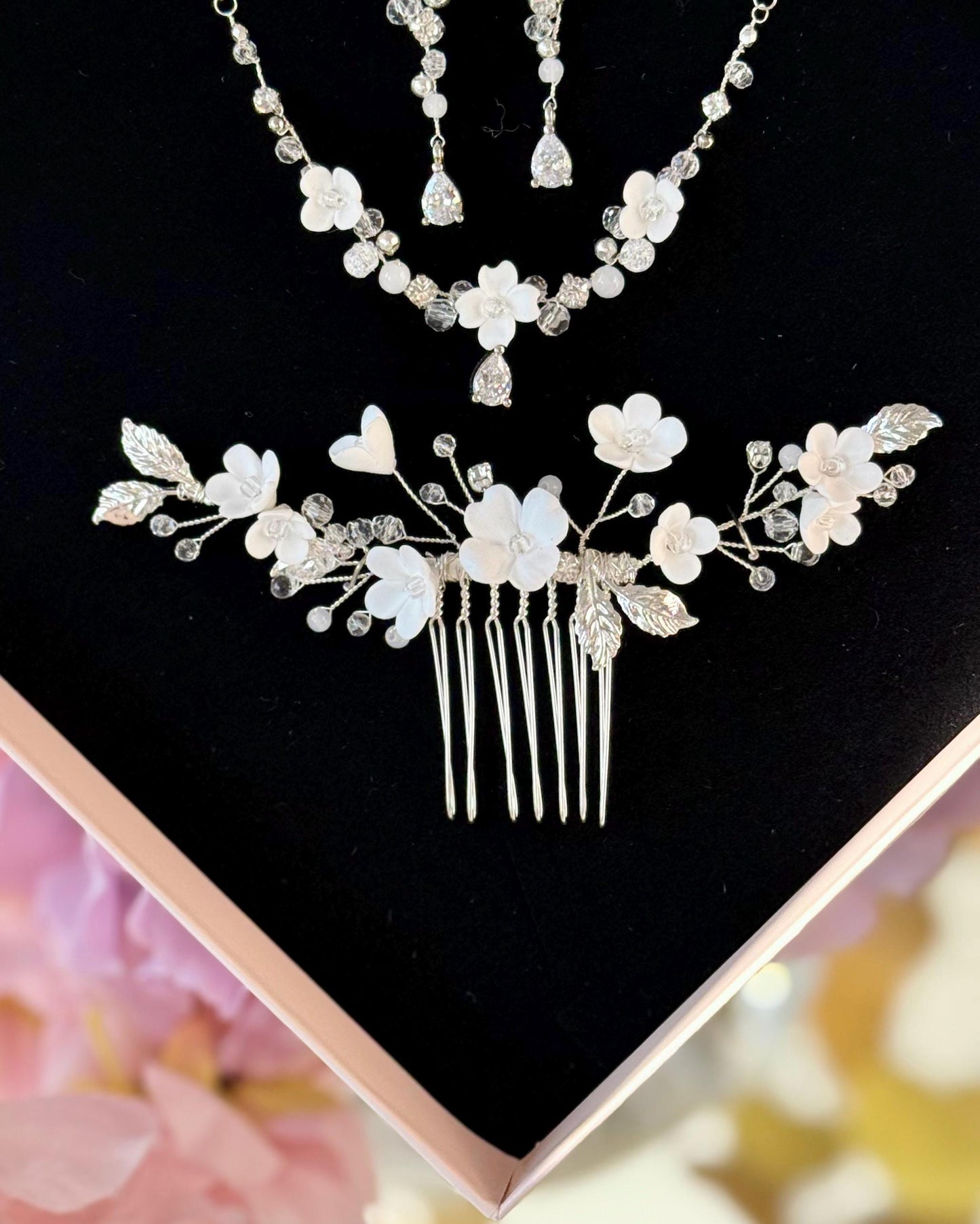 Adeline – Haarkamm mit kleinen Blumen für die Braut
