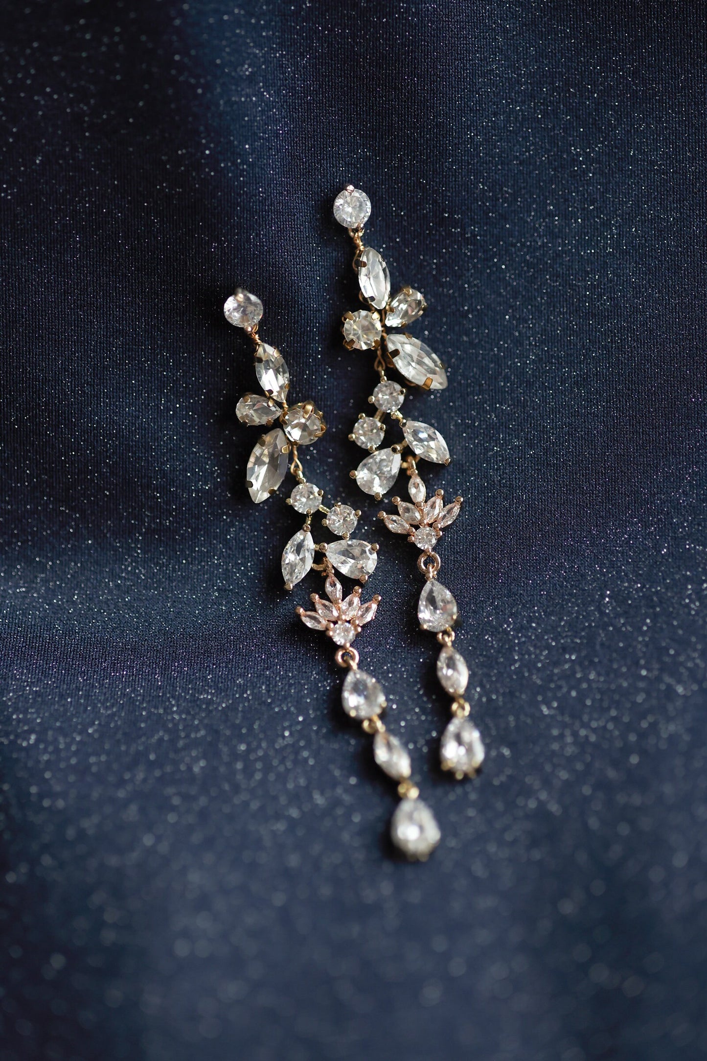Sparkle - Lange Kristall-Hochzeitsohrringe