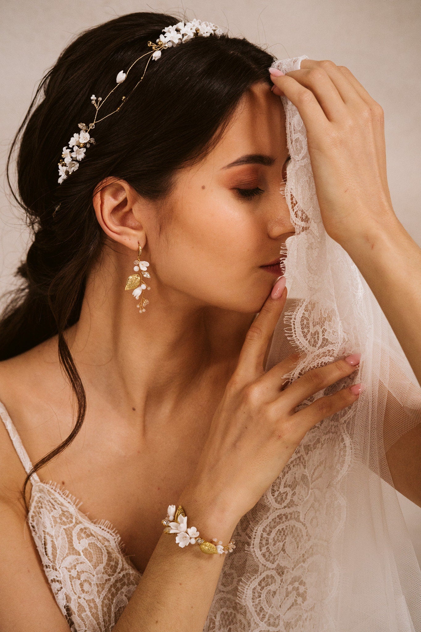 Flora – Boho Statement Ohrringe mit Blumen und Blättern