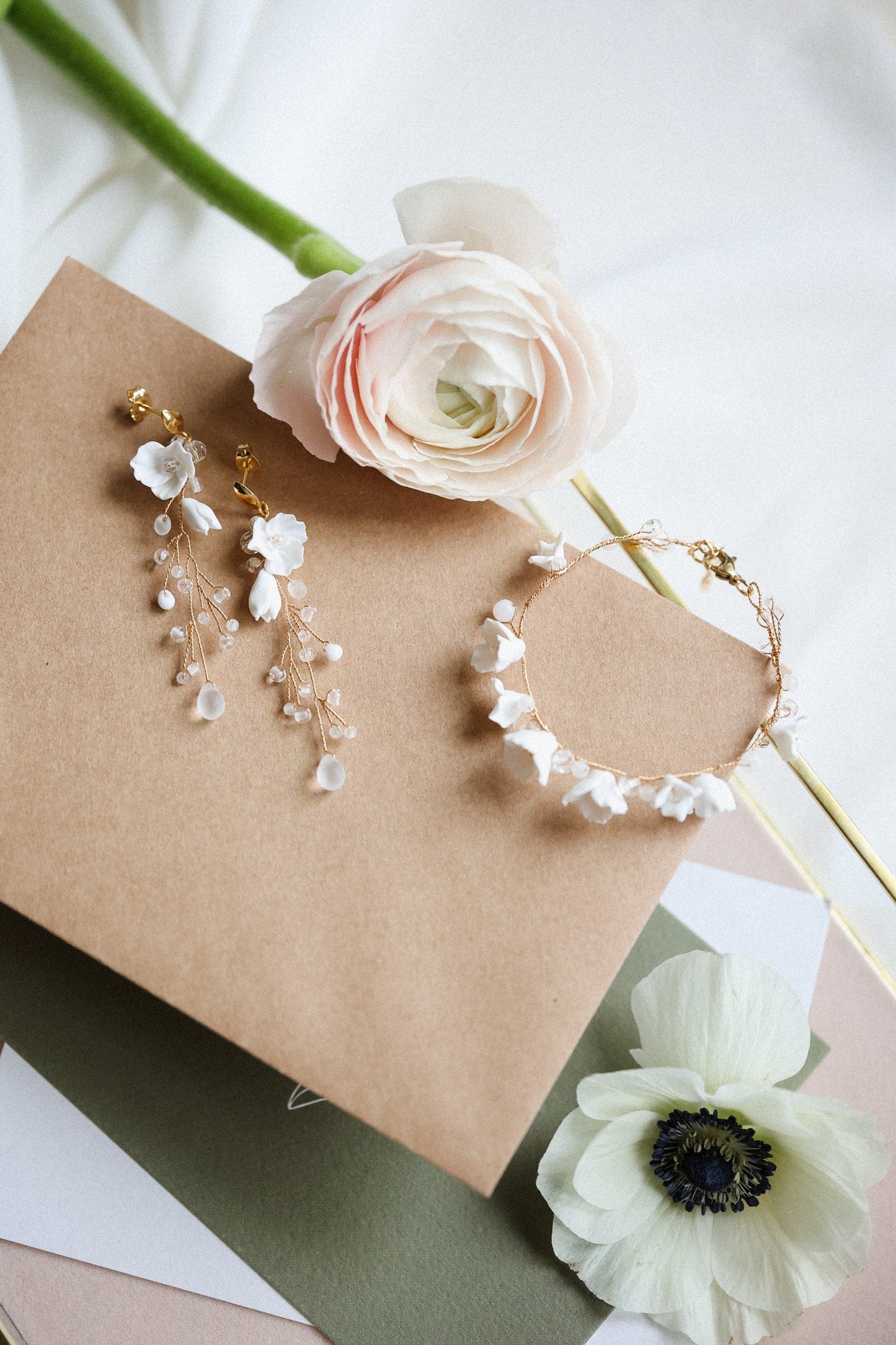 Elena - Blumen Hochzeitsarmband