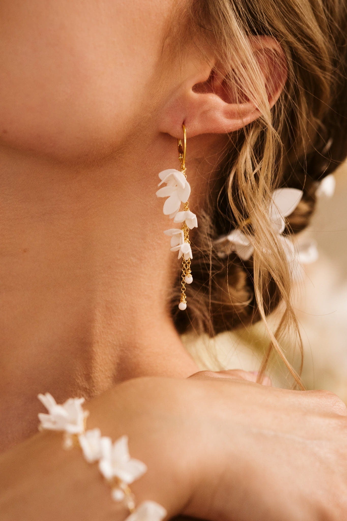 Boho Brautschmuck mit Blumen – Ohrringe, Armband &amp; Haarspangen