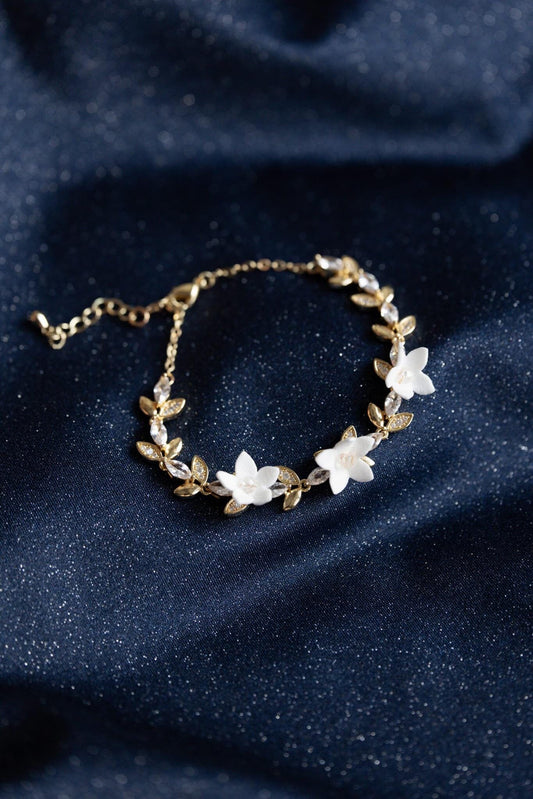 Holly - Glamouröses Hochzeitsarmband mit Zirkonblättern