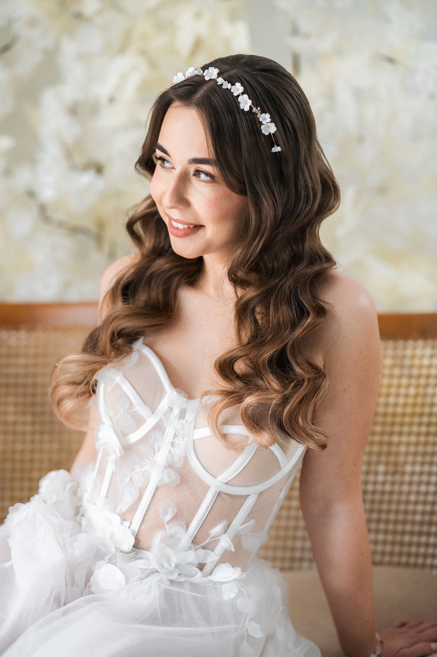 Madlen - Zartes Blumen-Hochzeitsstirnband