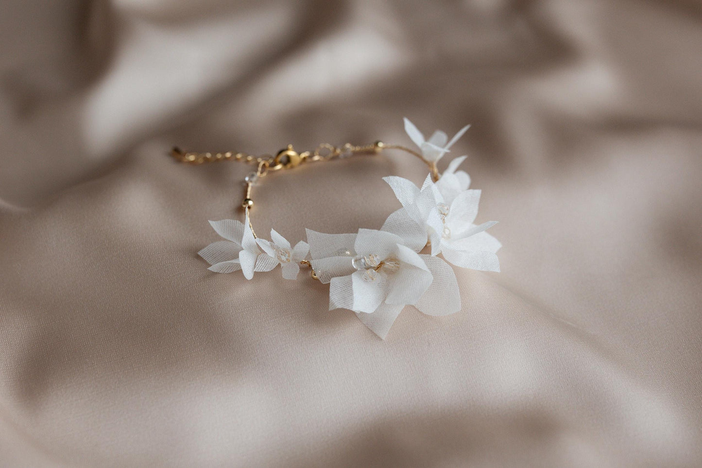 Zoe - Blumenhochzeitsarmband