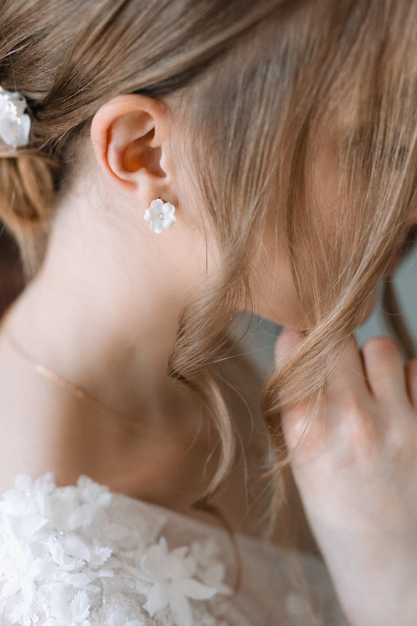 Mila Madlen – Hochzeitsohrringe &amp; Haarnadeln
