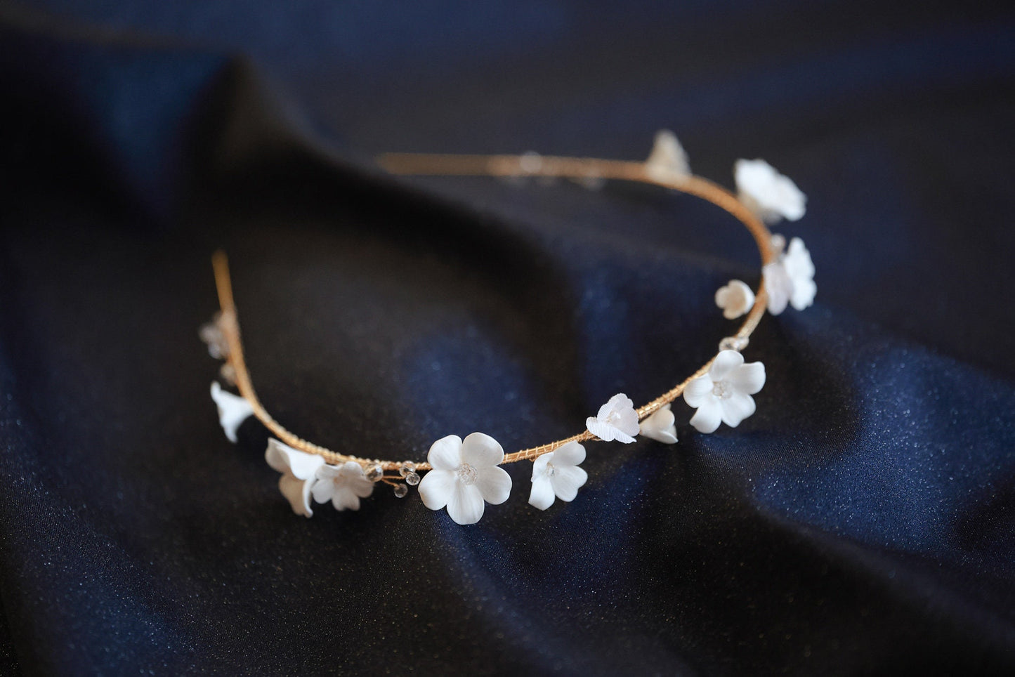 Madlen - Zartes Blumen-Hochzeitsstirnband