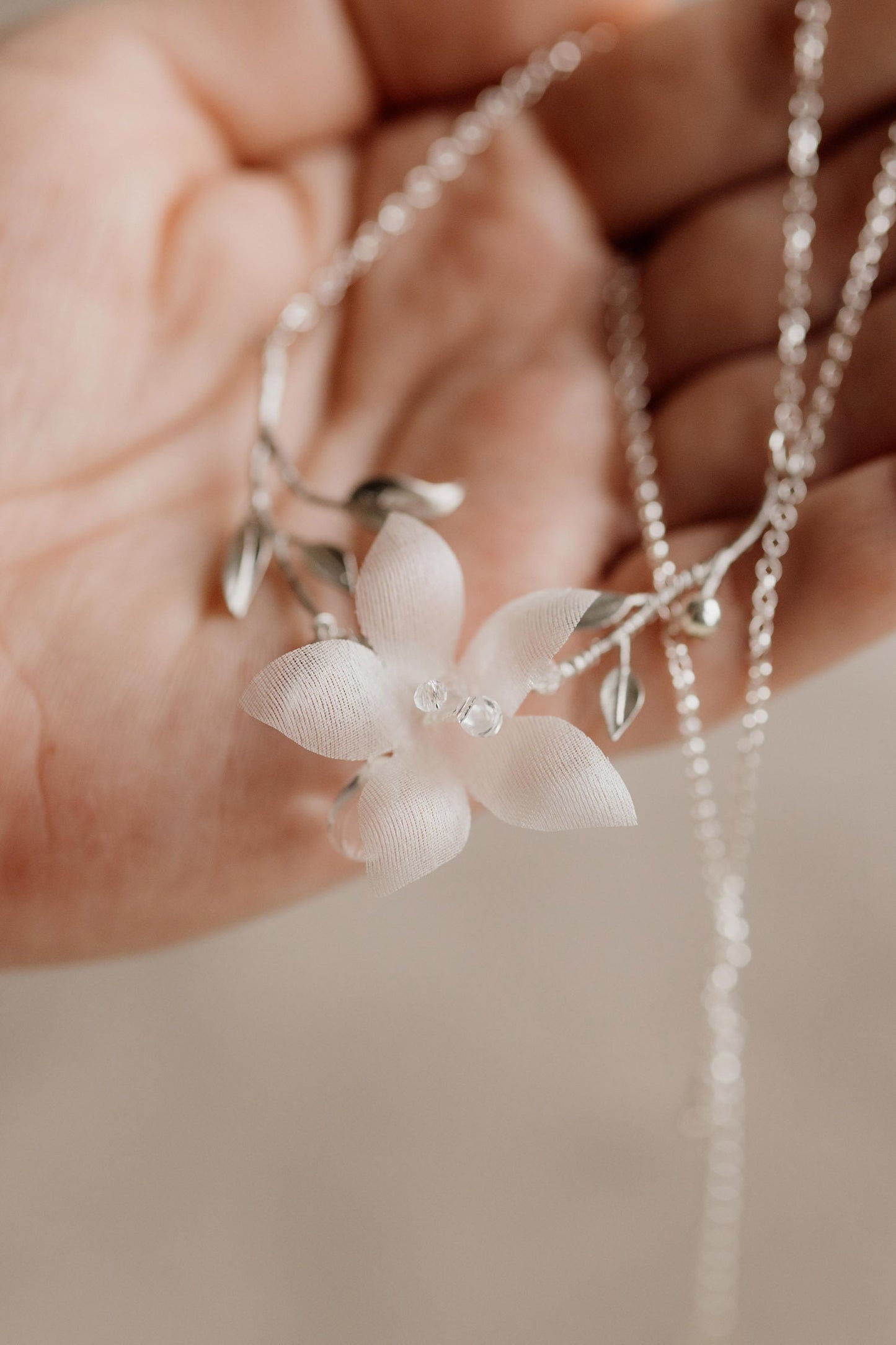 Gracja – Blatt-Hochzeitshalskette
