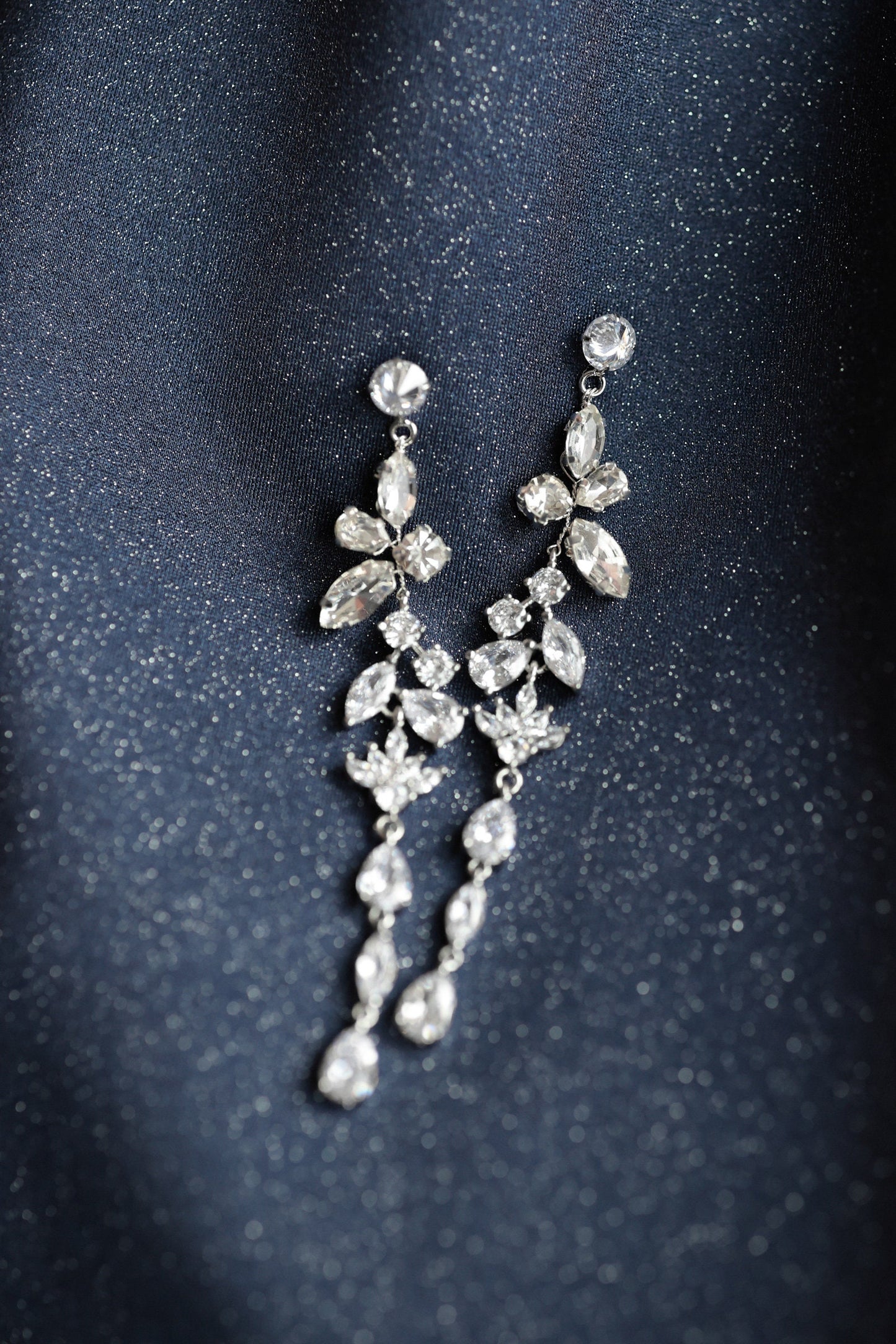 Sparkle - Lange Kristall-Hochzeitsohrringe