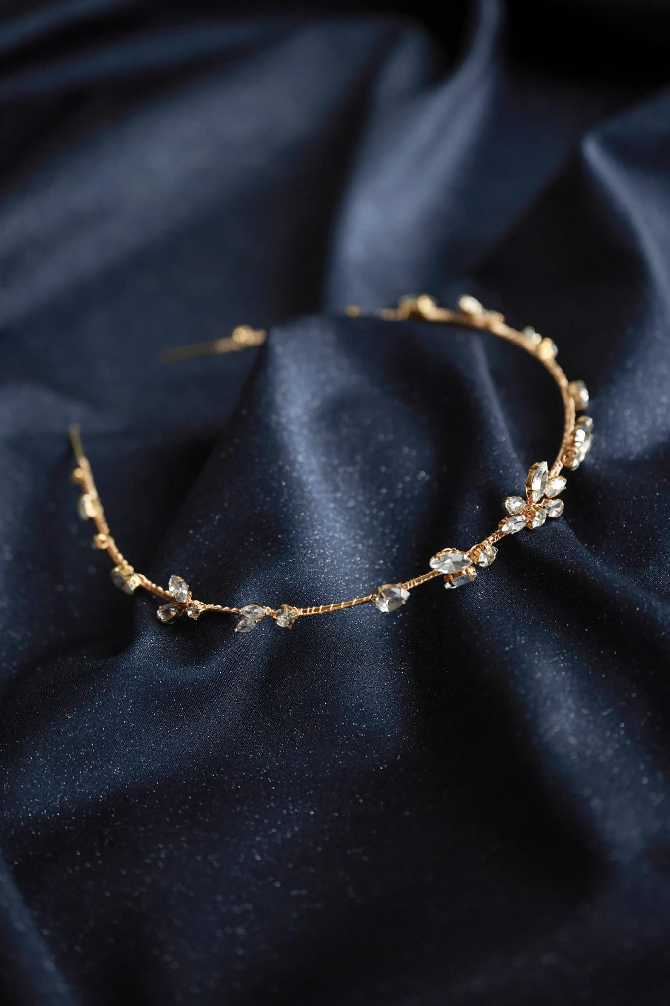 Sparkle – Dezente Tiara mit funkelnden Zirkoniasteinen