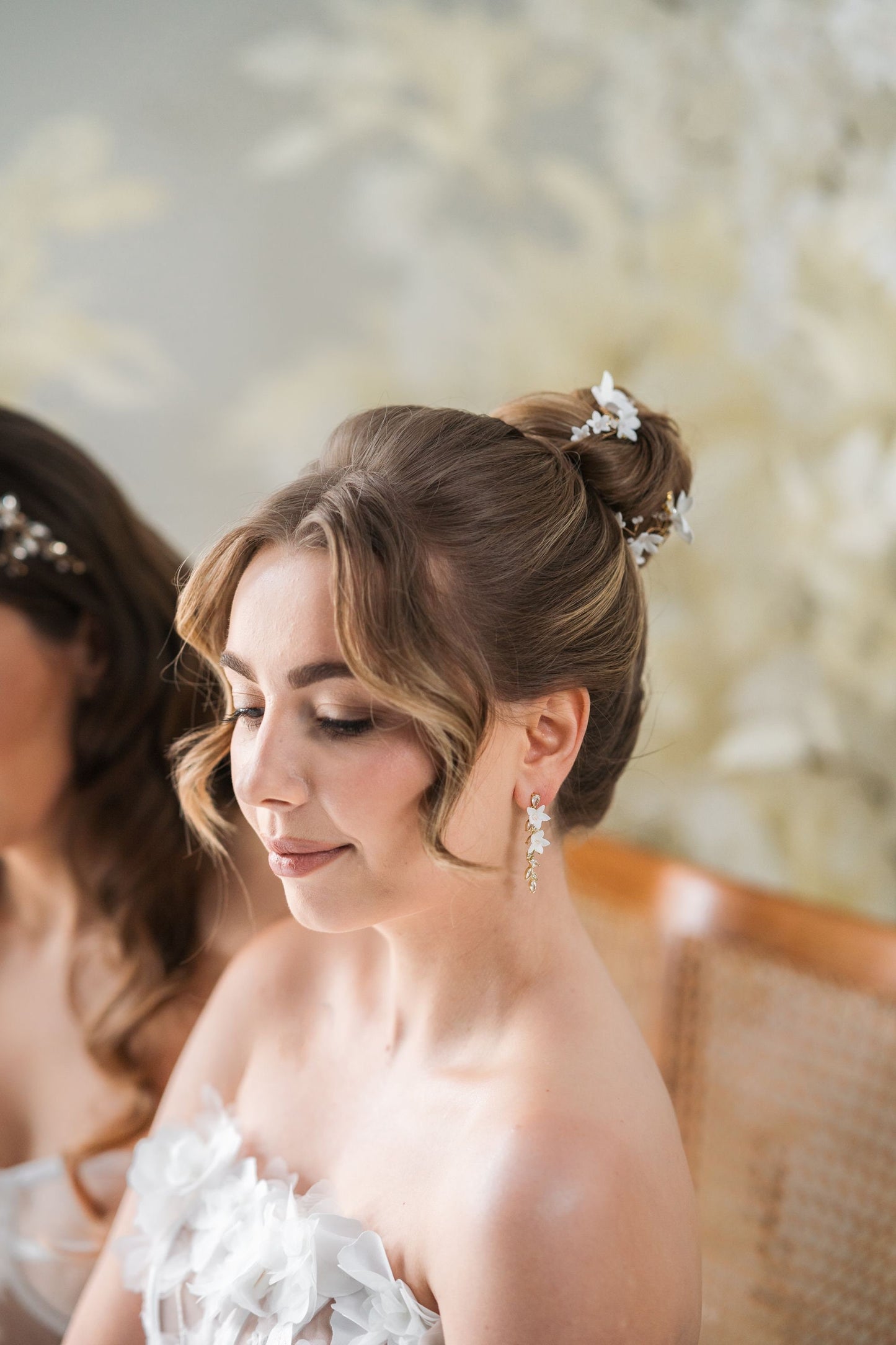 Holly - Cubic Zirconia Earrings with Flowers