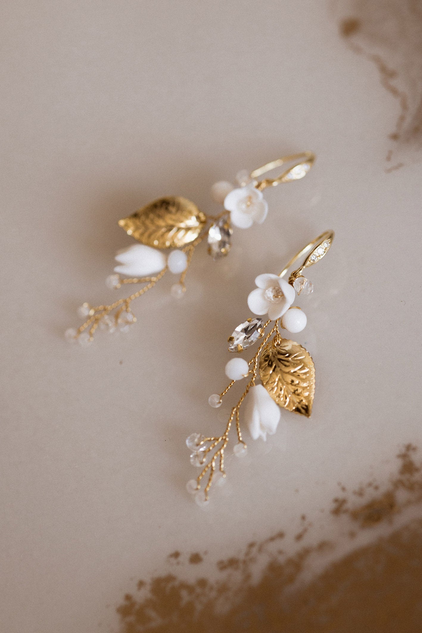 Flora – Boho Statement Ohrringe mit Blumen und Blättern