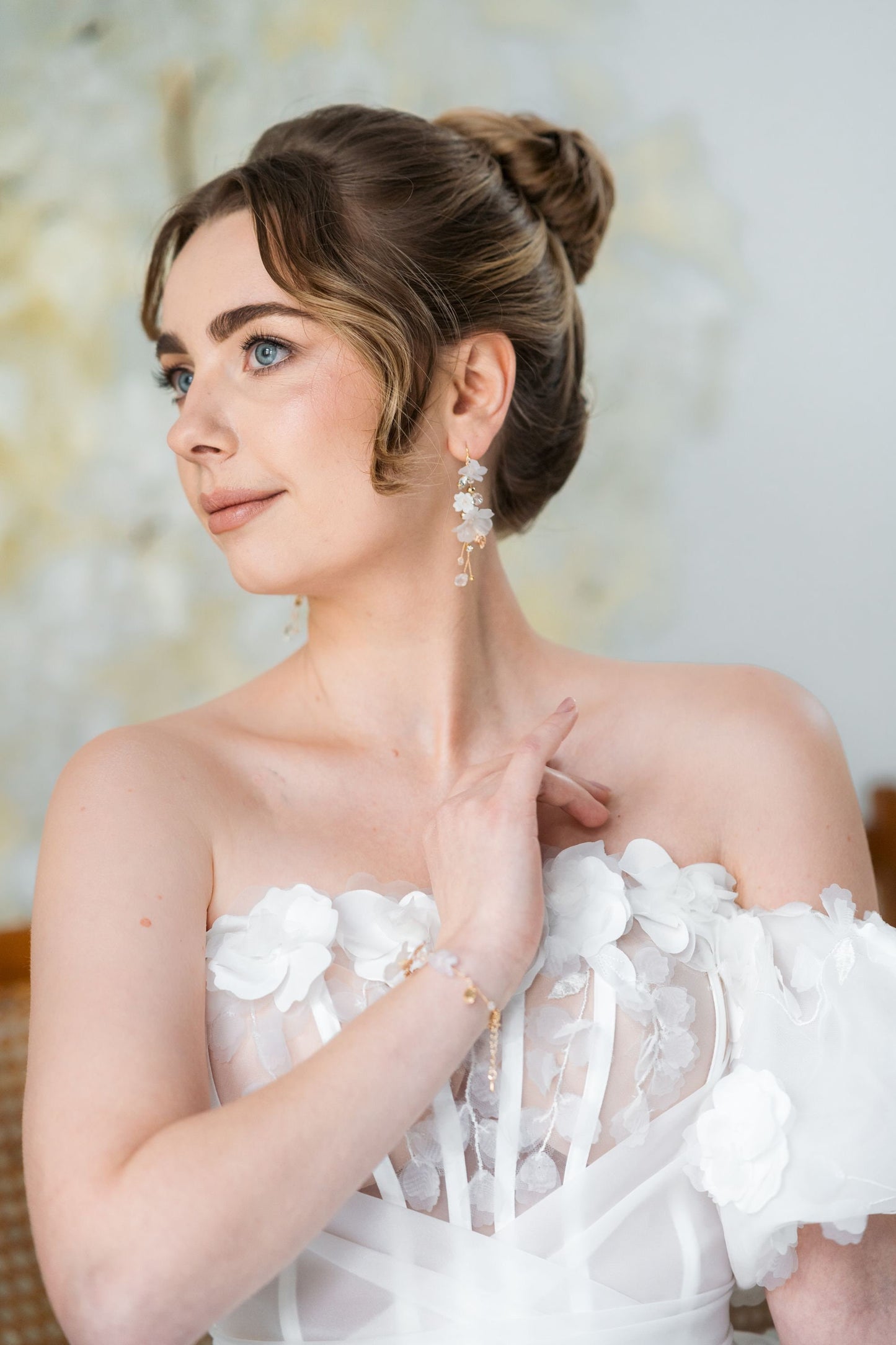 Adoria – Brautohrringe mit Seidenblumen
