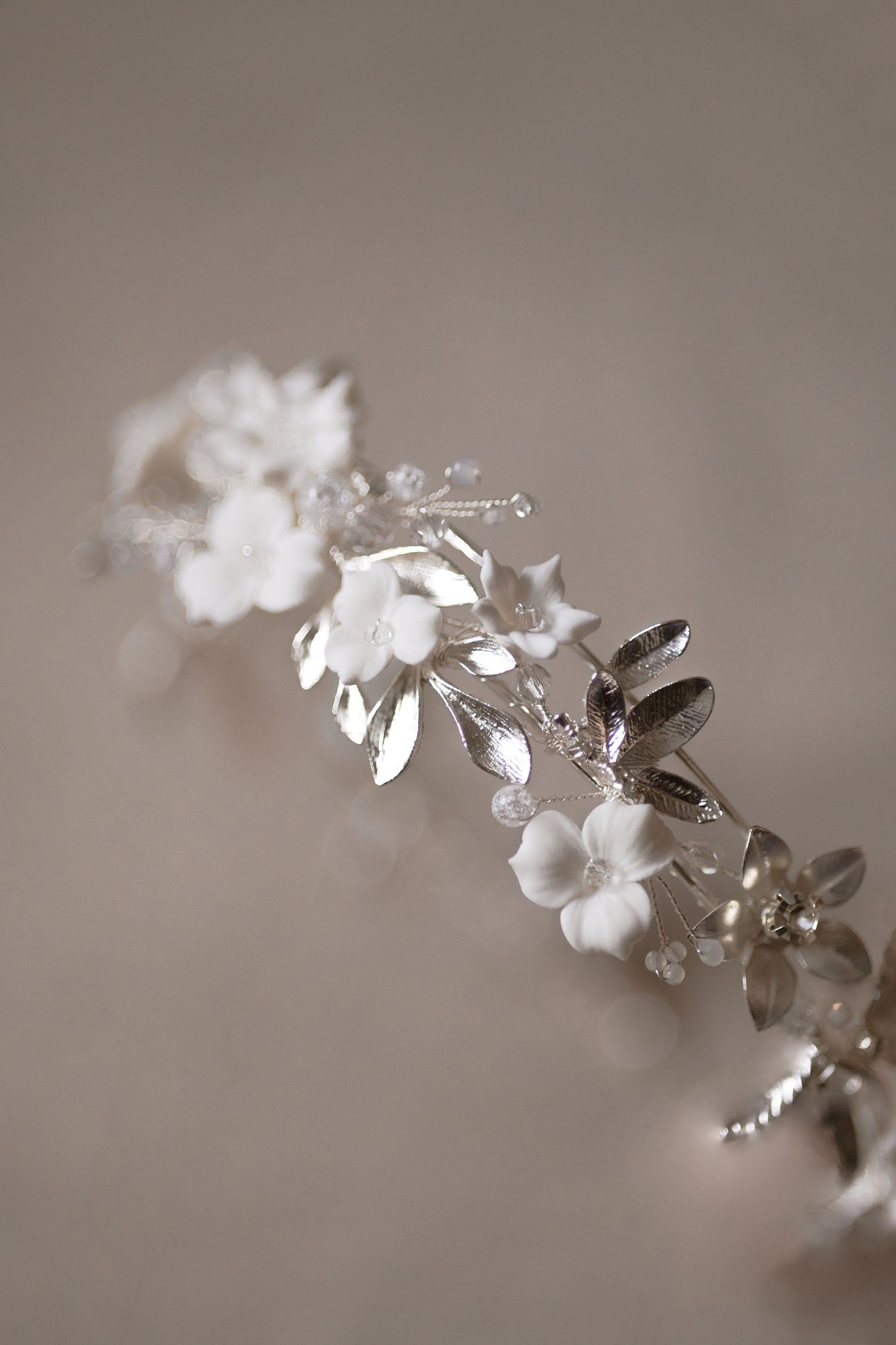 Raja - Blumen-Hochzeitsstirnband