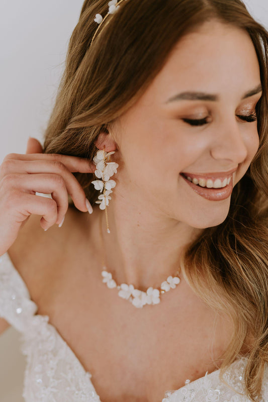 Nicoletta - Dezente Blumen-Hochzeitsohrringe