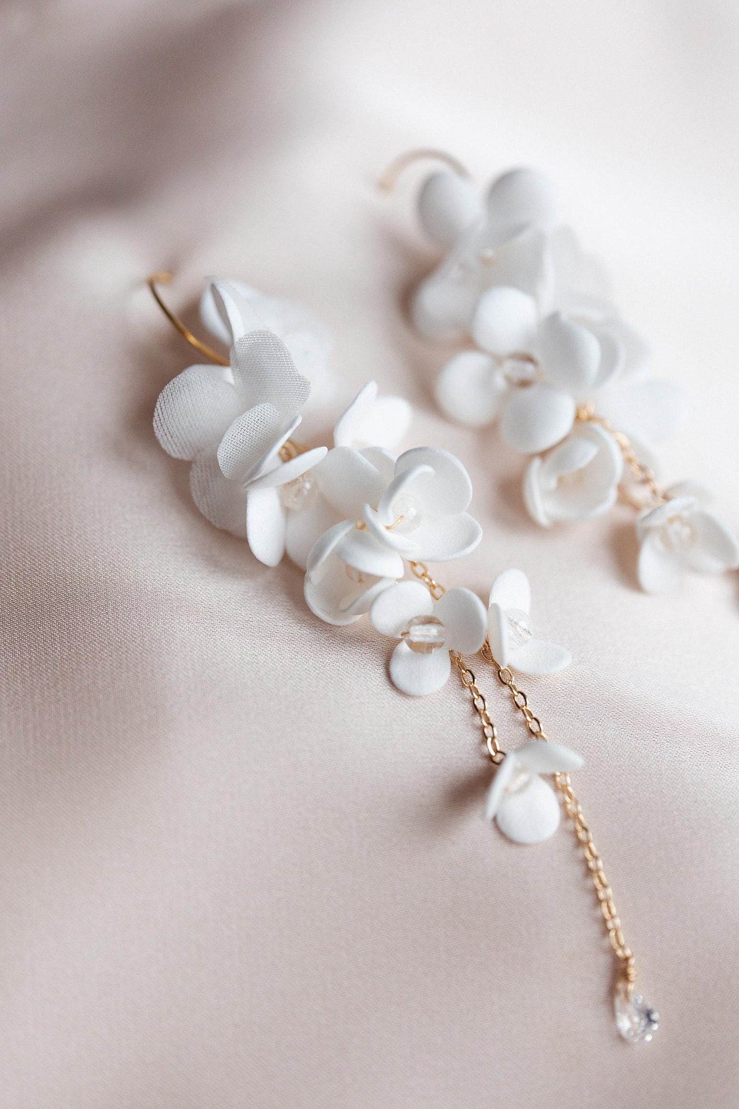 Nicoletta - Dezente Blumen-Hochzeitsohrringe