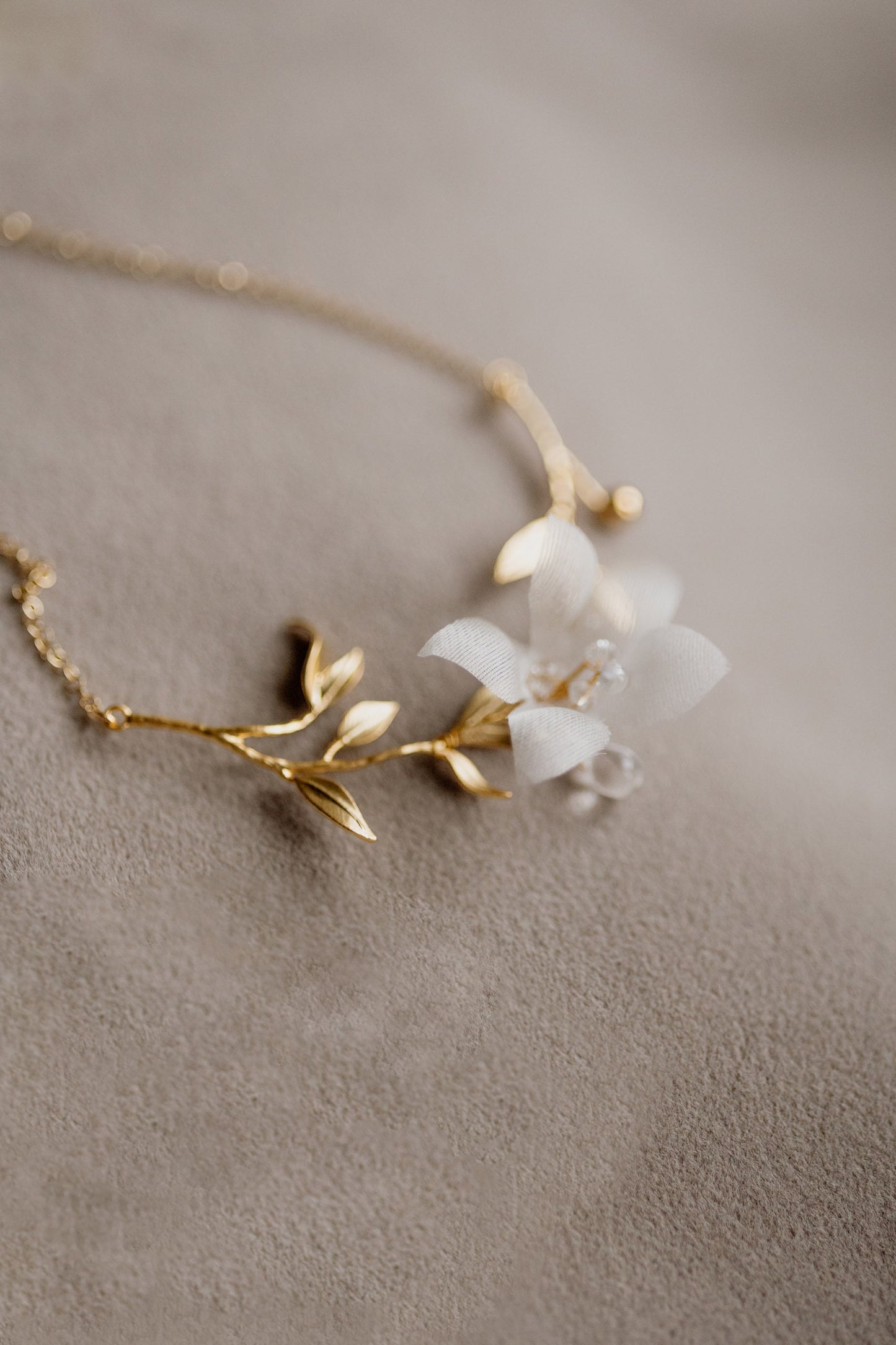 Gracja – Blatt-Hochzeitshalskette