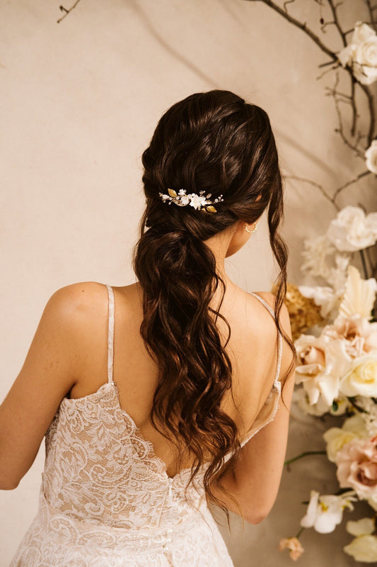 Flora - Blumen-Haarkamm zur Hochzeit