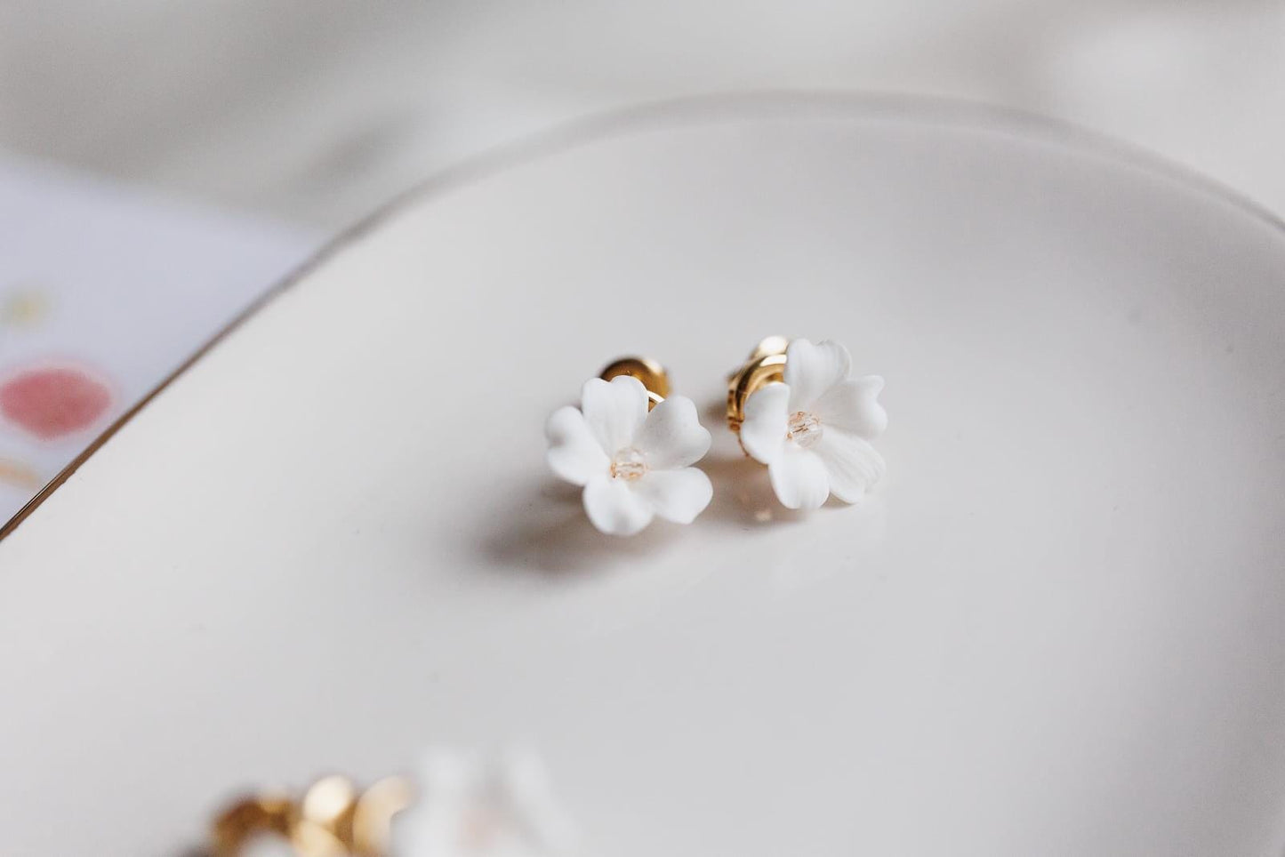 Mila Madlen – Hochzeitsohrringe &amp; Haarnadeln