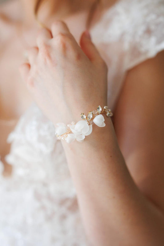 Grace - Hochzeitsarmband aus Seidenblumen
