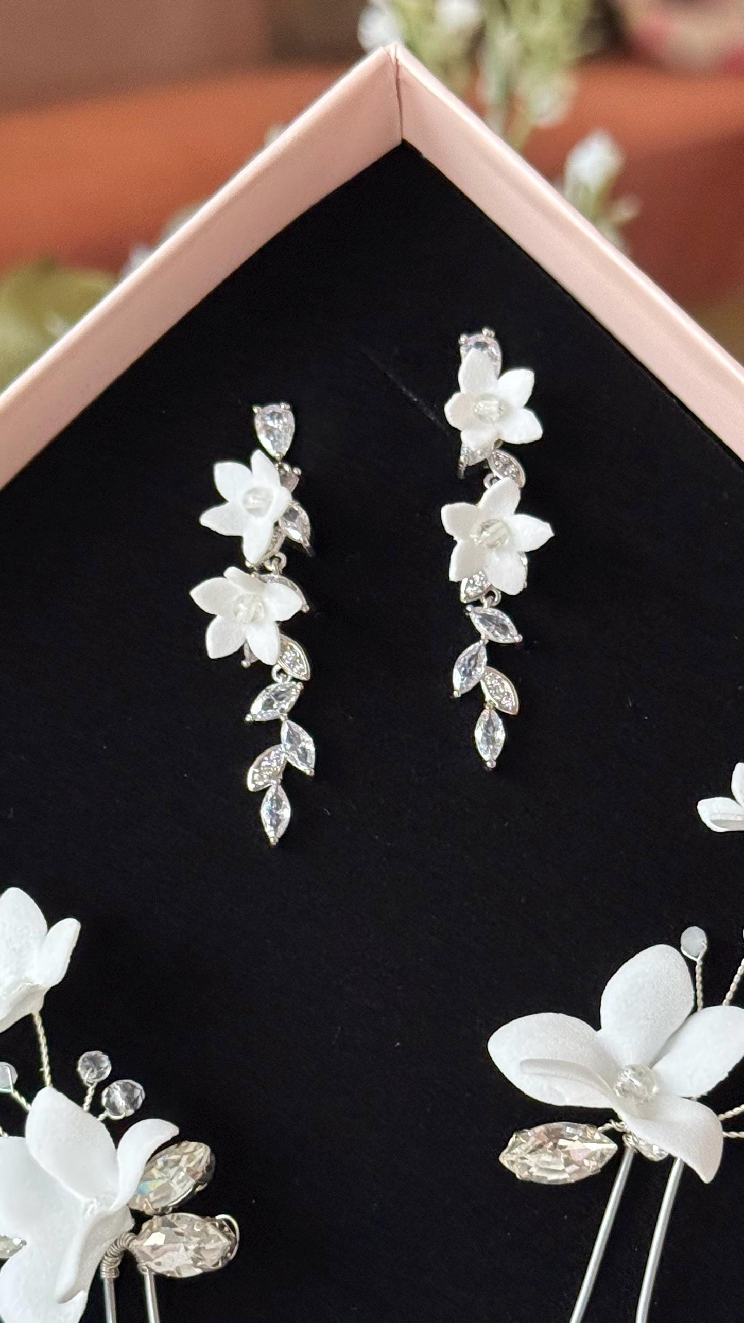 Holly - Cubic Zirconia Earrings with Flowers