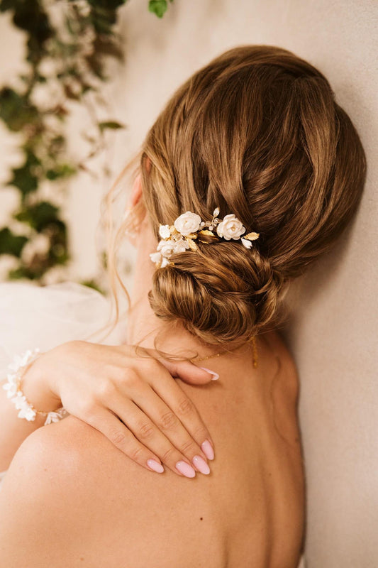 Petra - Vintage Hochzeitshaarkamm mit Blumen