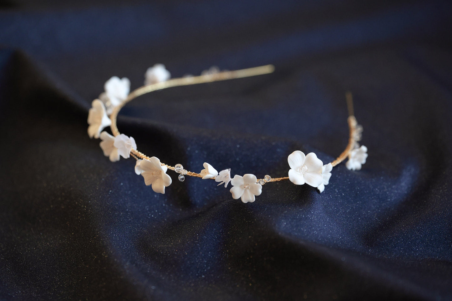 Madlen - Zartes Blumen-Hochzeitsstirnband